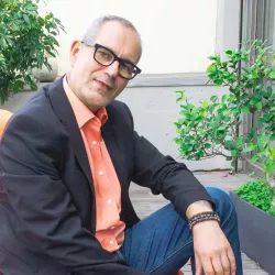 Portrait von Christian Kurz, New Work Consultant, Agile Coach und Transformationsbegleiter aus Marbach am Neckar. Christian Kurz begleitet Menschen, Teams und Organisationen bei New Work, agiler Zusammenarbeit, Organisationsentwicklung und nachhaltigen Transformationsprozessen mit dem ABIM Framework.